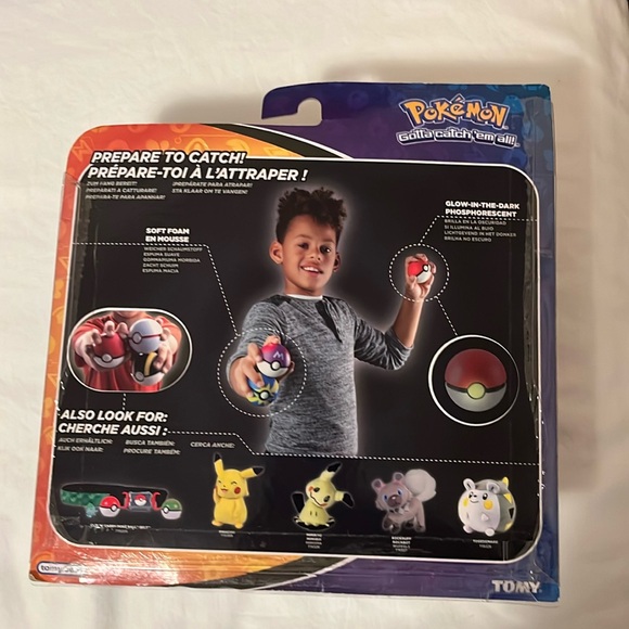 Pokemon Lovers Throw n Catch Balls NWOT - Picture 2 of 3